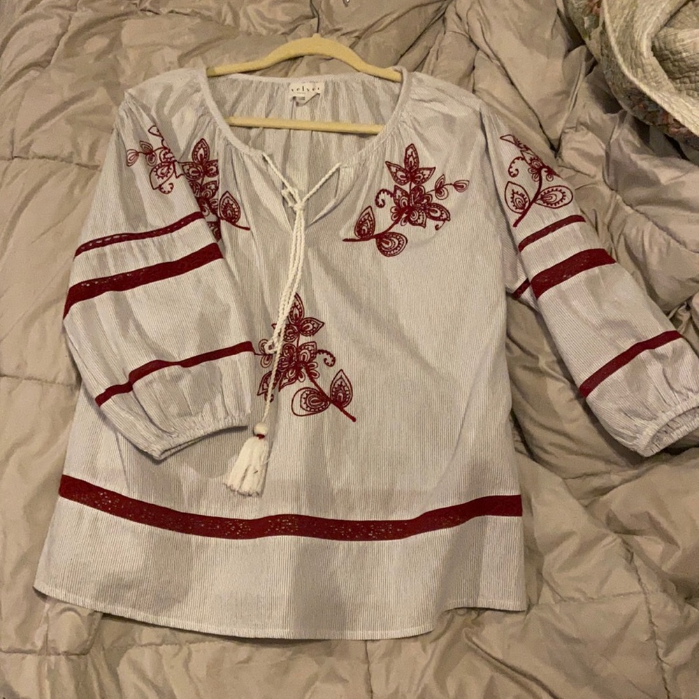 blouse with flower stitching brand “velvet by Graham and Spencer” M
